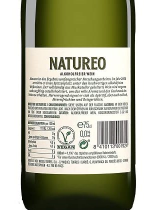 Complete back label of Natureo Muscat, German version: oval on the winery paragraph